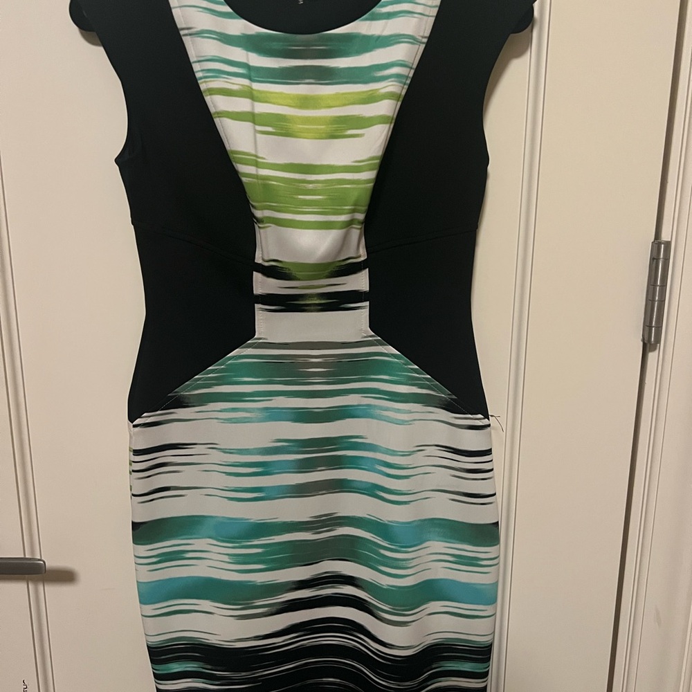 Maggy London Black Blue and Green Wave Pattern Midi Dress